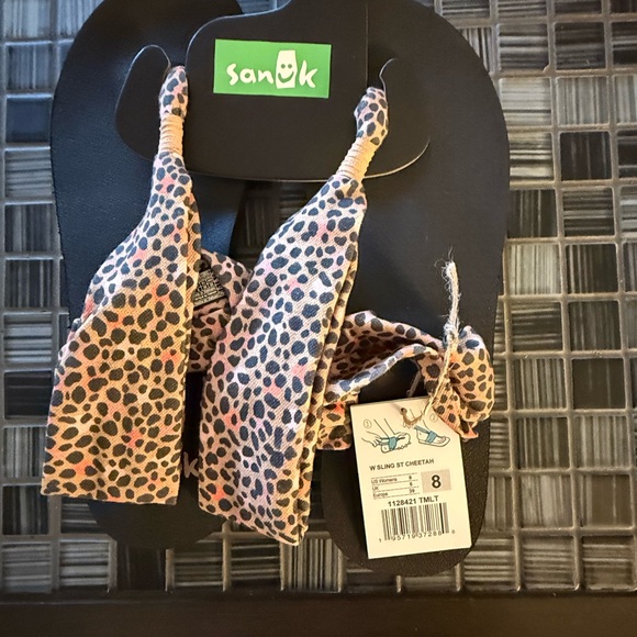 SANUK Sling CT Cheetah
NEW size 8 - Picture 5 of 6